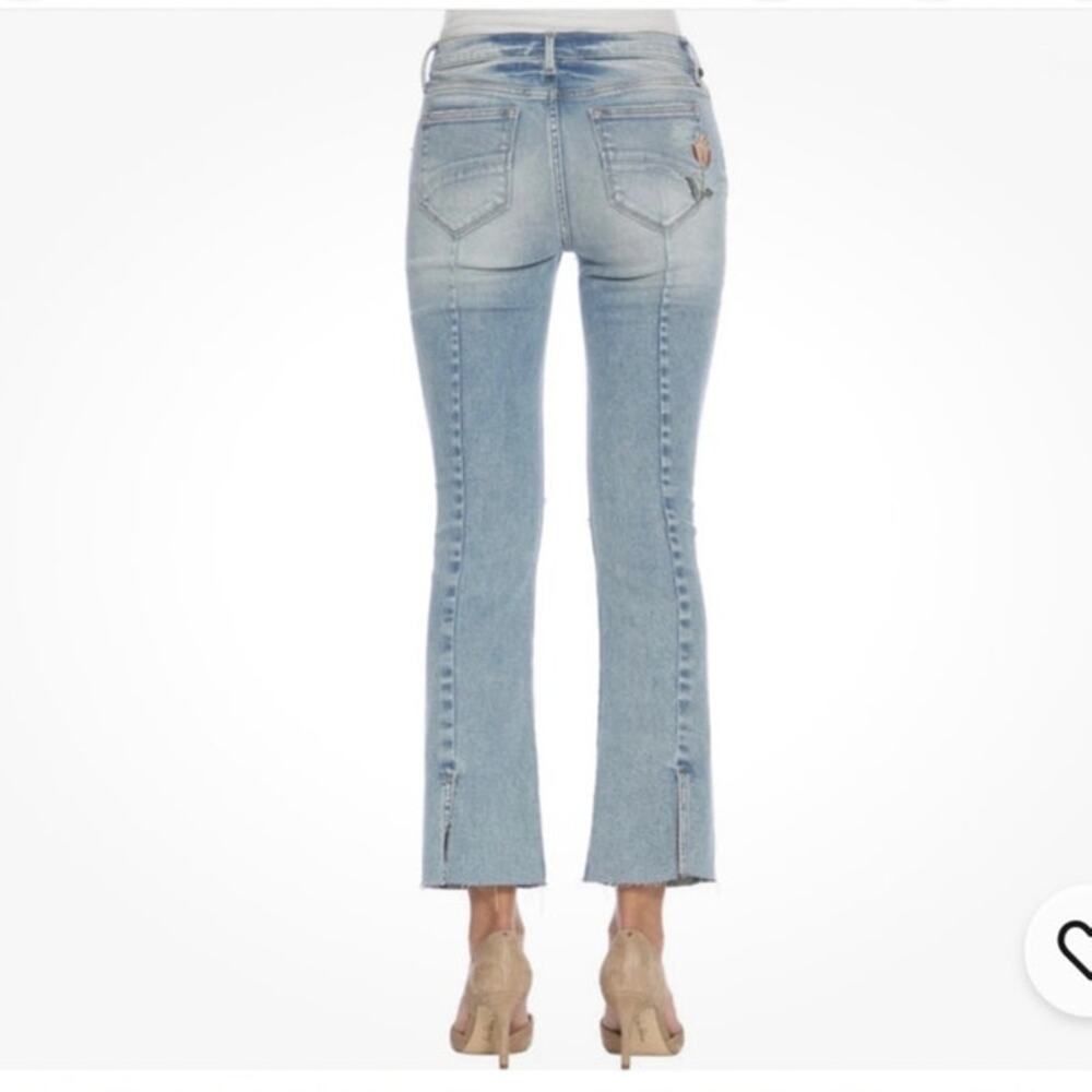 Driftwood Women’s 26 Roxy Kick Flare Cropped Jeans Distressed Embroidered Floral - Picture 2 of 12